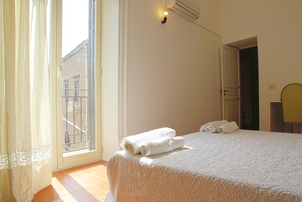 Kaleidos Guest House Palermo Exteriör bild
